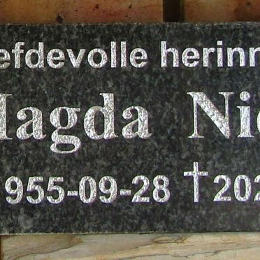 NIEMAN Magda 1955-2023