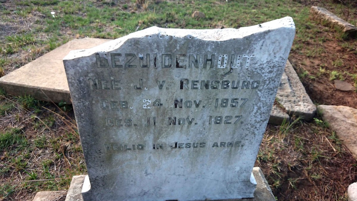 BEZUIDENHOUT Susanna M. nee J.V. RENSBURG 1857-1927 _1