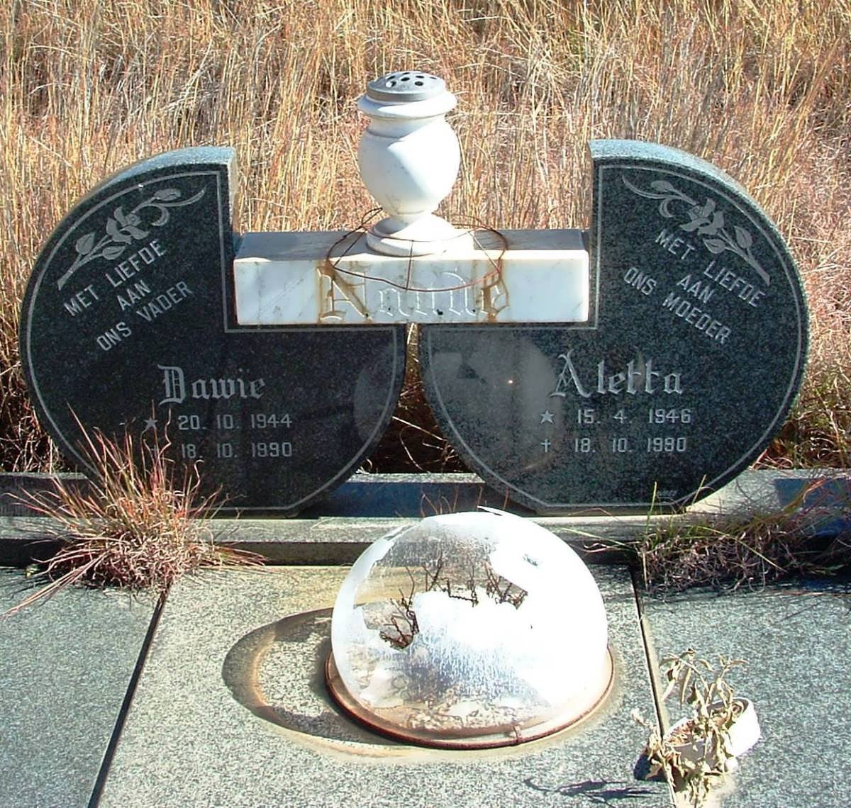 NAUDE Dawie 1944-1990 &amp; Aletta Naude 1946-1990
