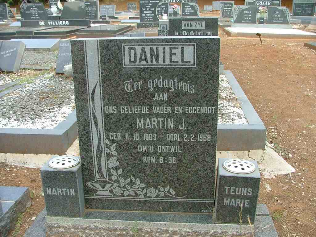 DANIEL Martin J. 1909-1968