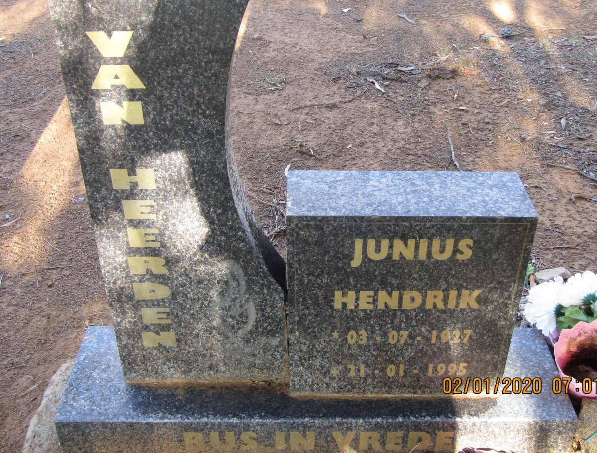HEERDEN Junius Hendrik, van 1927-1995
