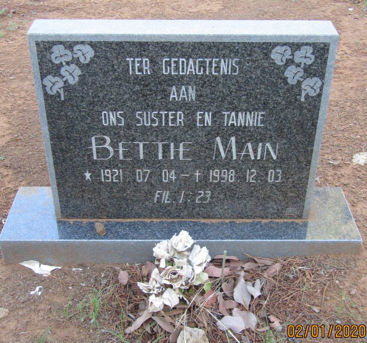 MAIN Bettie 1921-1998