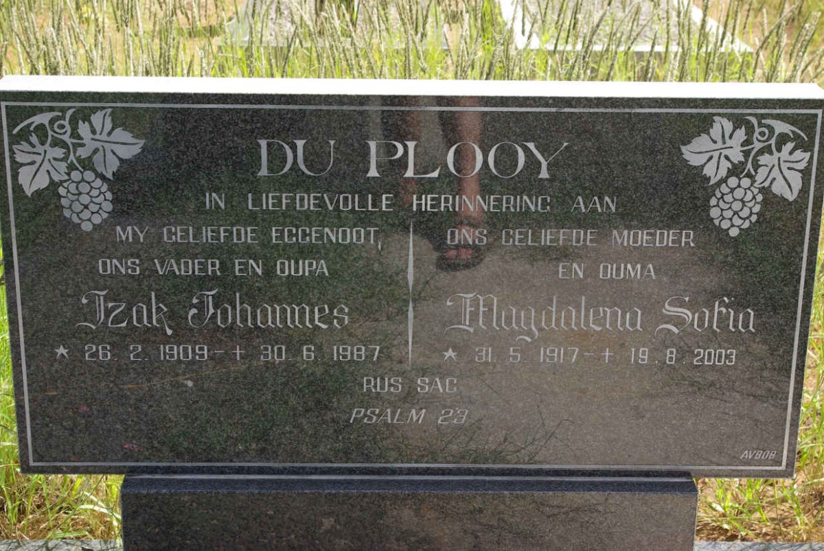 PLOOY Izak Johannes, du 1909-1987 &amp; Magdalena Sofia 1917-2003