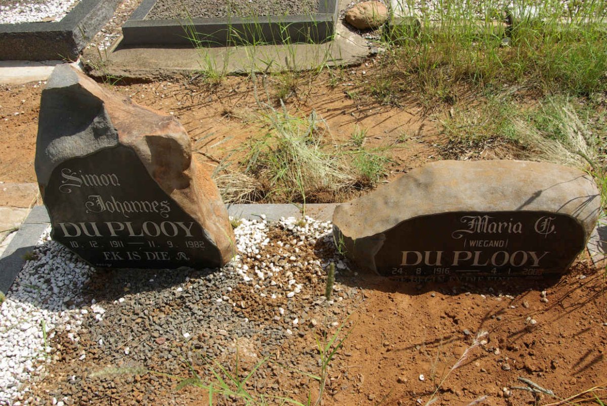 PLOOY Simon Johannes, du 1911-1982 &amp; Maria C. WIEGAND 1916-2000