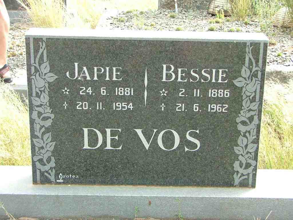 VOS Japie, de 1881-1954 &amp; Bessie 1886-1962