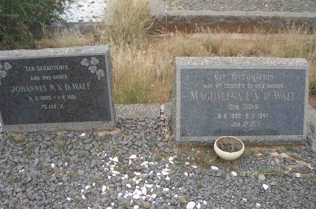 WALT Johannes N., v.d. 1895-1951 &amp; Magdalena E.V.D. DICKS 1889-1947