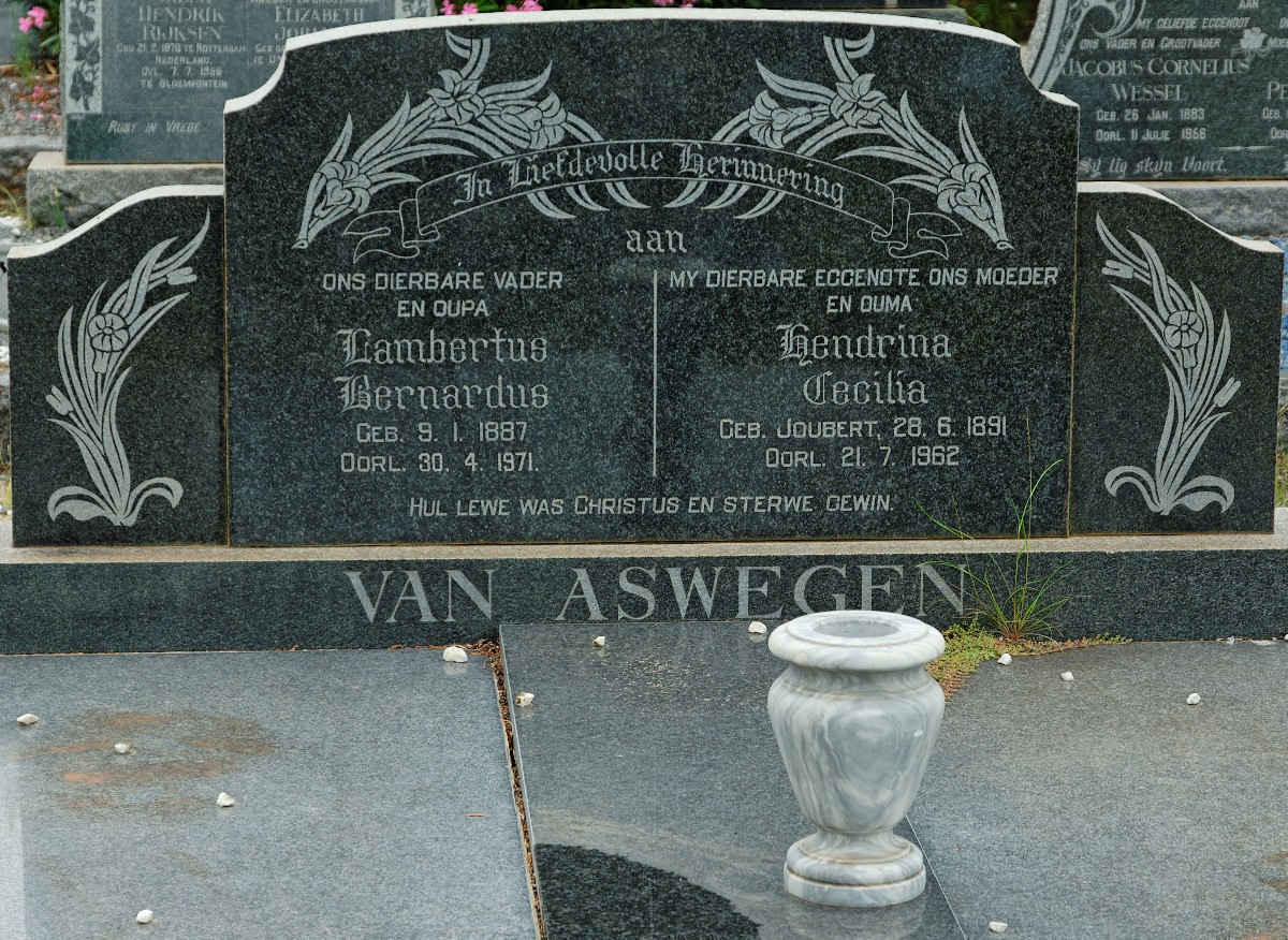 ASWEGEN Lambertus Bernardus, van 1887-1971 &amp; Hendrina Cecilia JOUBERT 1891-1962