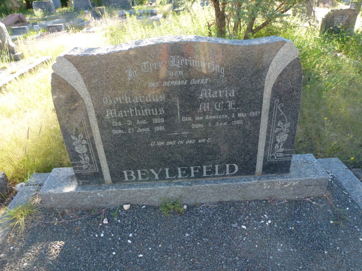 BEYLEFELD Gerhardus Marthinus 1899-1961 &amp; Maria M.C.E. VAN ASWEGEN 1907-1996