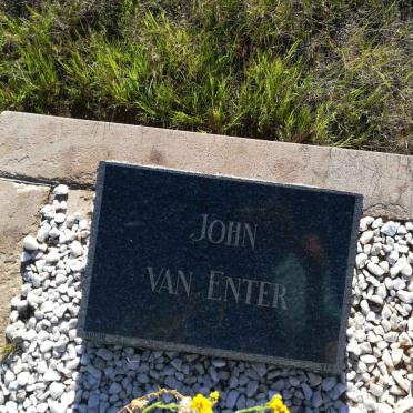 ENTER John, van