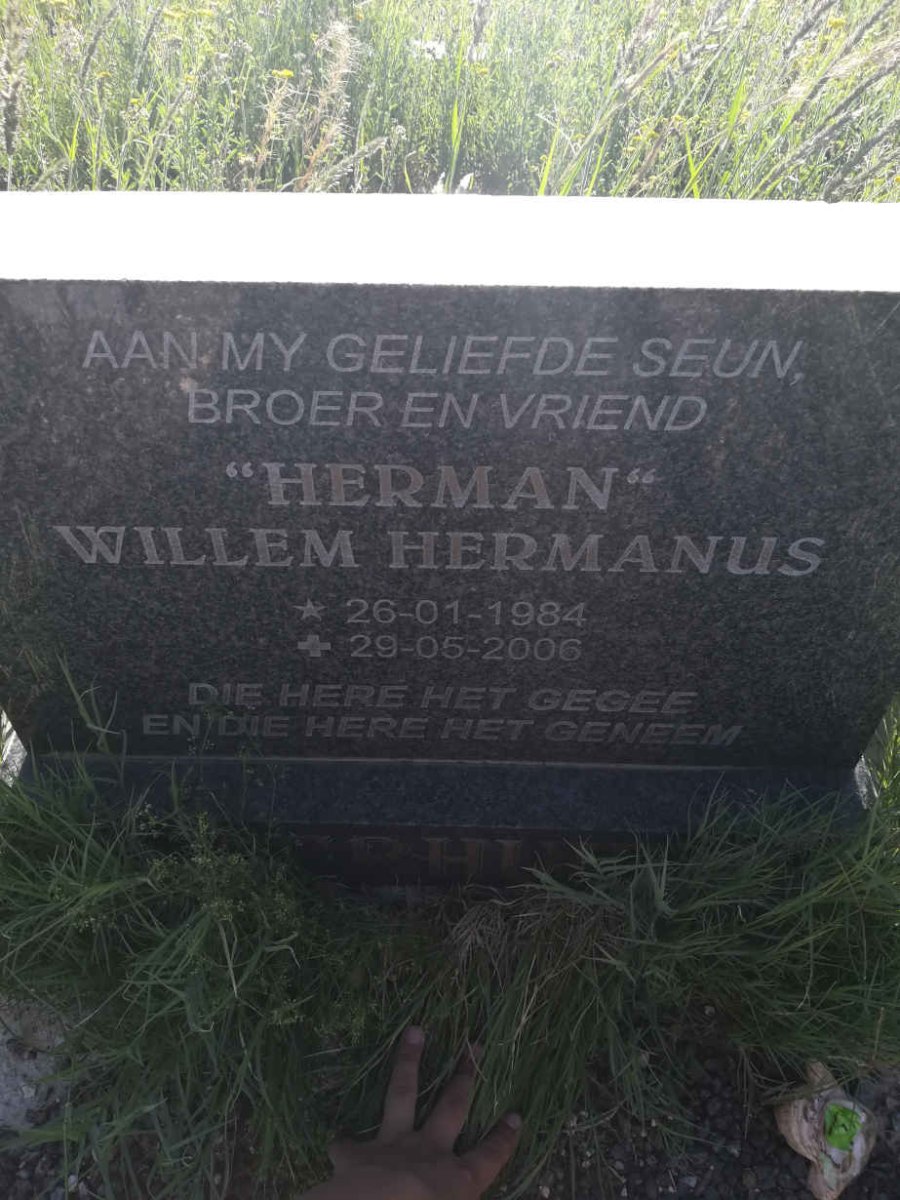 ESTERHUIZEN Harry 1951-1996 :: ESTERHUIZEN Willem Hermanus 1984-2006