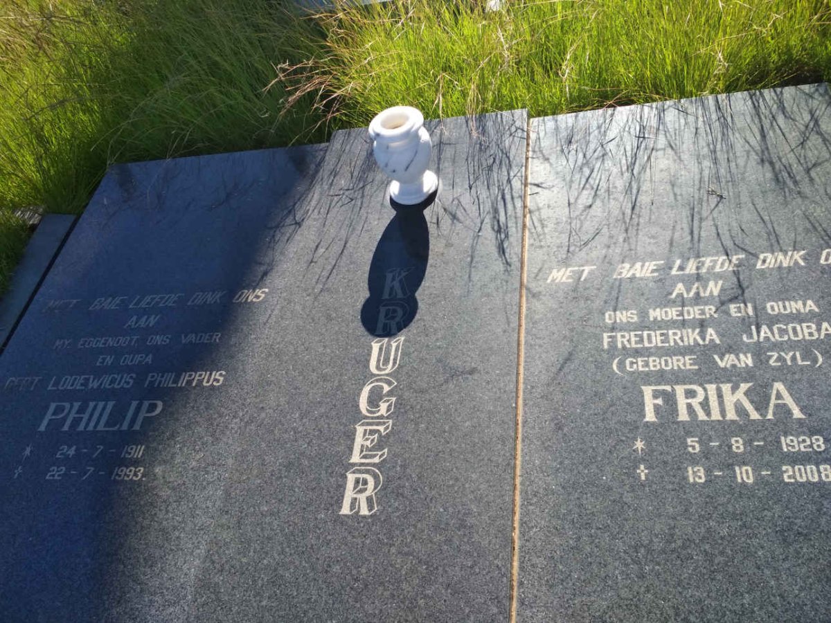 KRUGER Gert Lodewicus Philippus 1911-1993 &amp; Frederika Jacoba VAN ZYL 1928-2008
