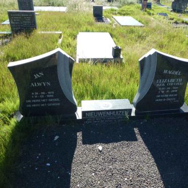 NIEUWENHUIZEN Jan Alwyn 1919-1999 &amp; Magdél Elizabeth COETZEE 1920-2010