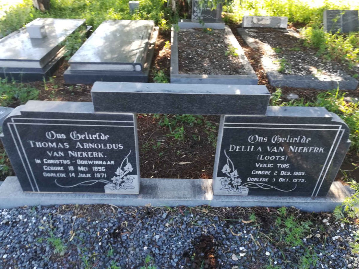 NIEKERK Thomas Arnoldus, van 1896-1971 &amp; Delila LOOTS 1905-1973