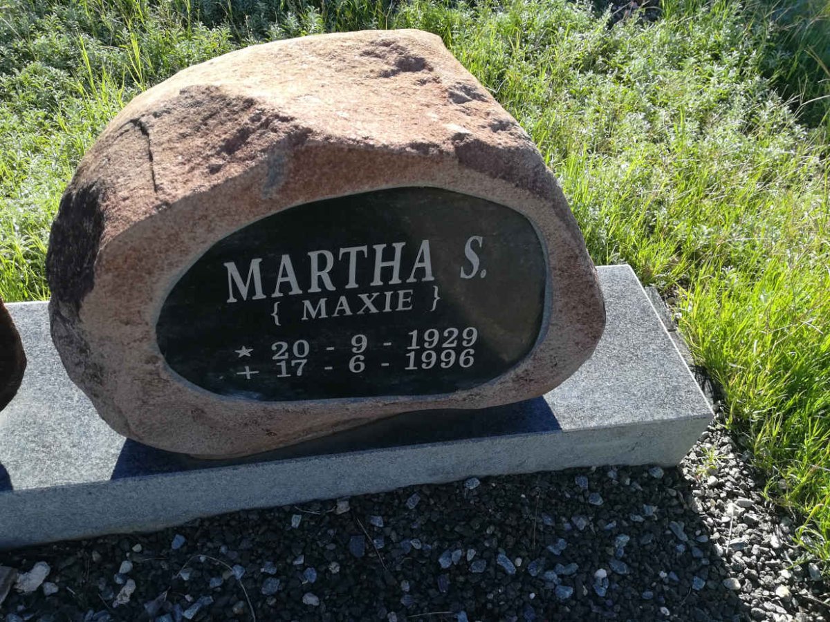 NIEWENHUIZEN Daniel H. 1926- &amp; Martha S. 1929-1996
