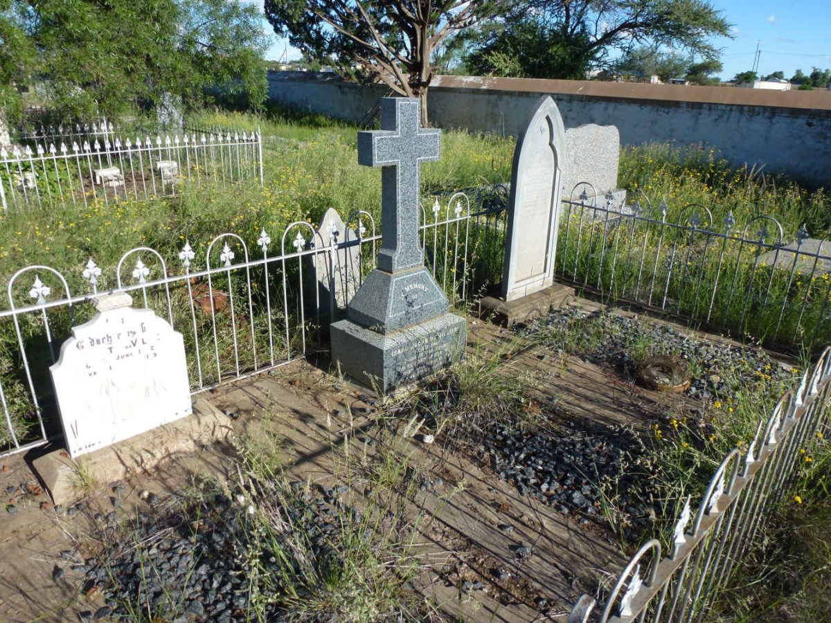VILLIERS Isaac Jacob, de 1829-1891 :: DE VILLIERS Emerentia 182?-189? :: DE VILLIERS Edmund Jacob Brunt, de 1860-1881
