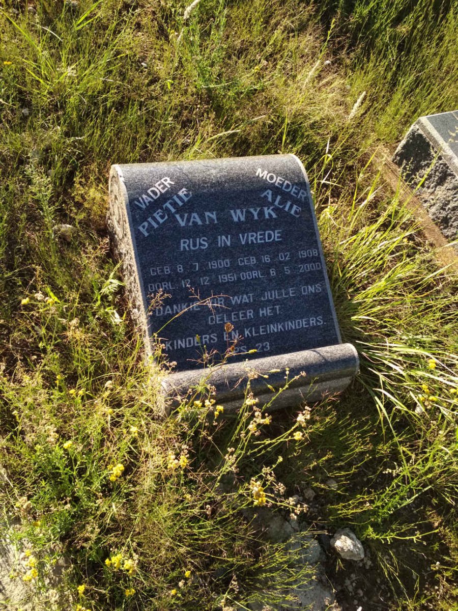WYK Pietie, van 1900-1951 &amp; Alie 1908-2000