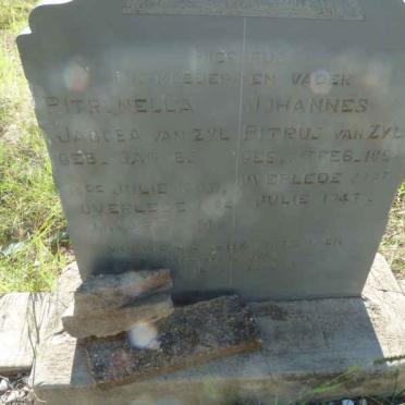 ZYL Johannes Pitrus, van 1859-1947 &amp; Pitronella Jacoba nee JACOBS 1866-1937