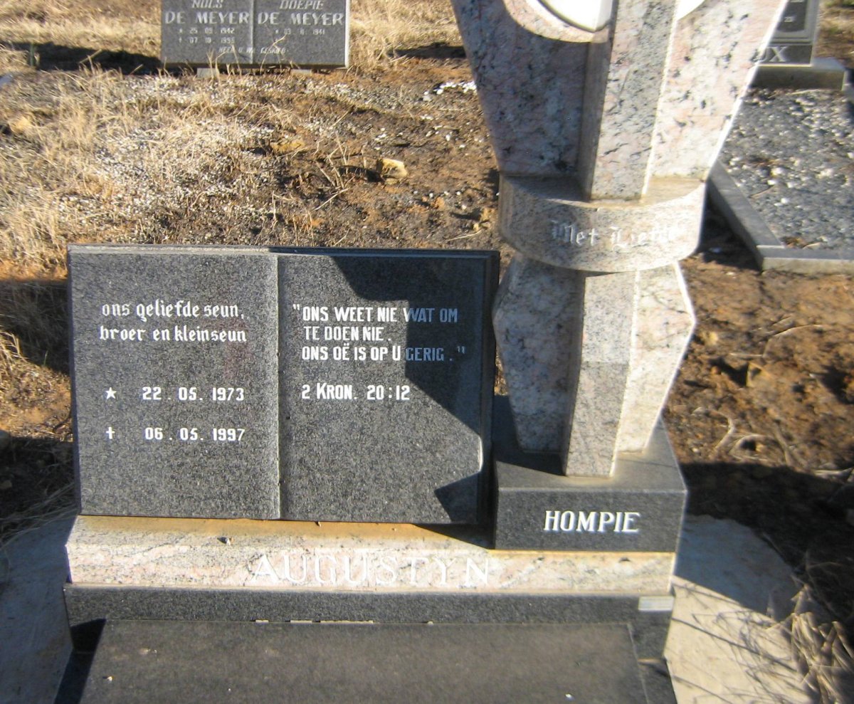AUGUSTYN Hompie 1973-1997