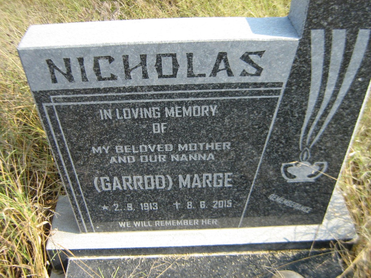 NICHOLAS Marge nee GARROT 1913-2015