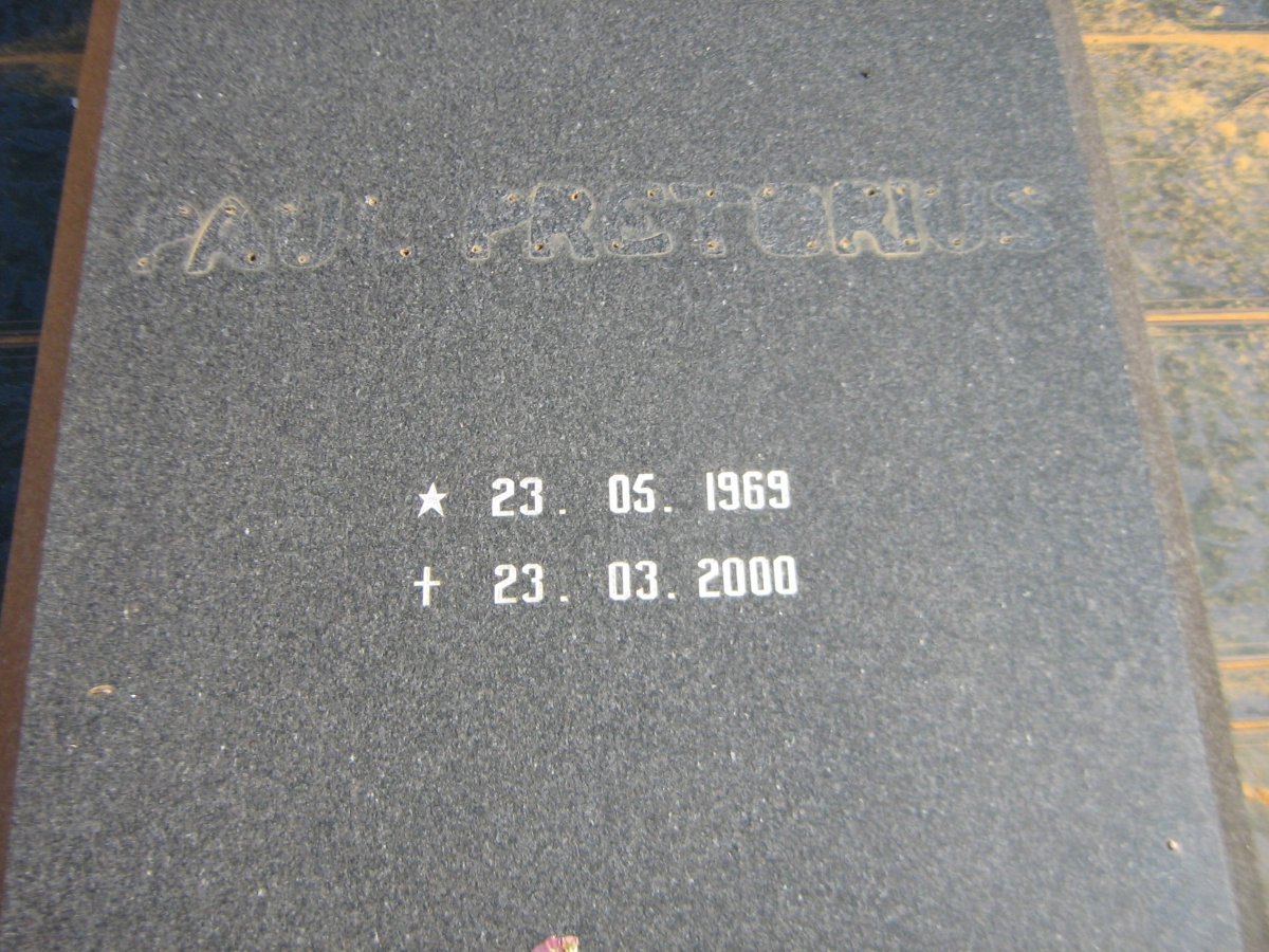 PRETORIUS Paul 1969-2000