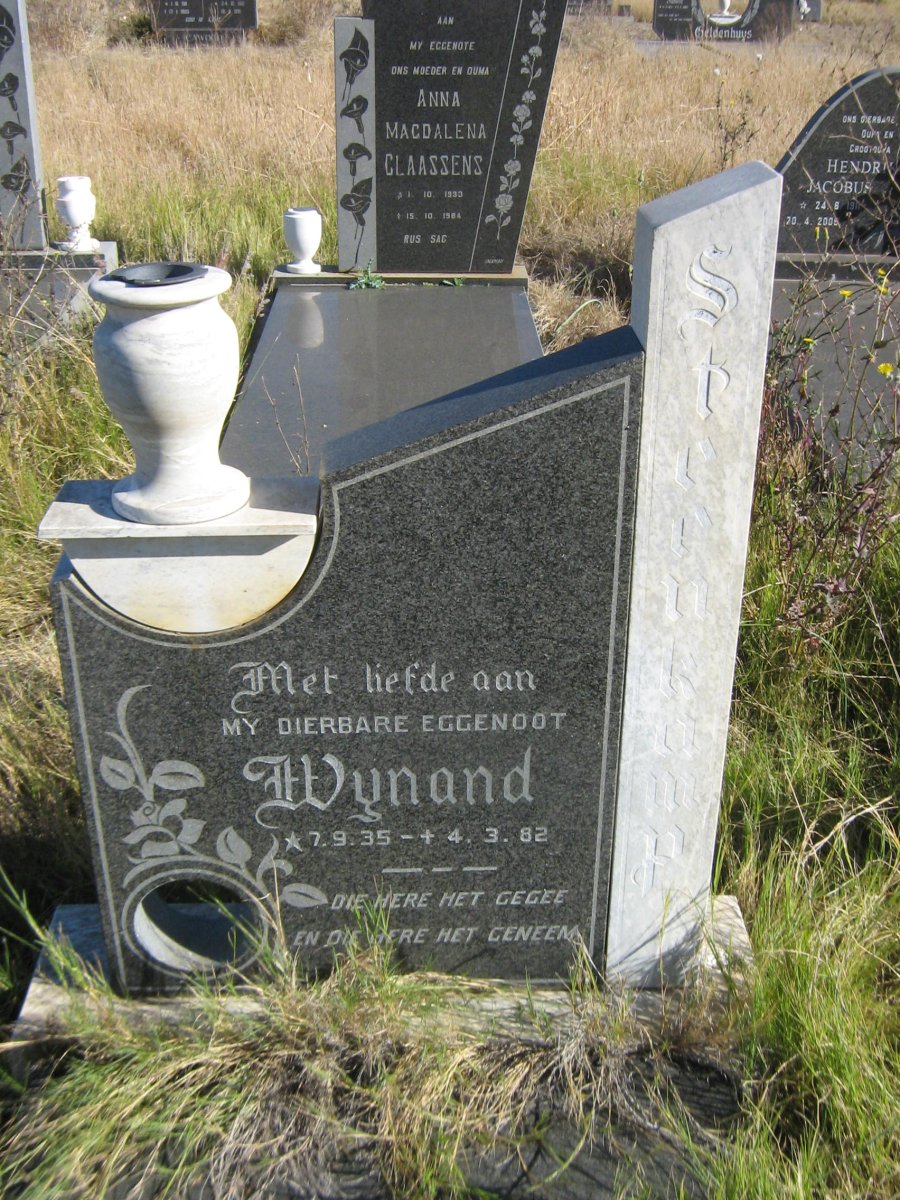 STEENKAMP Wynand 1935-1982