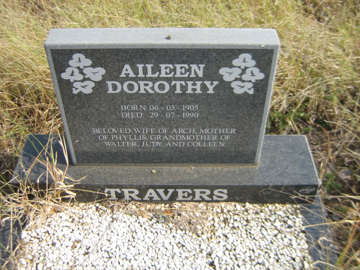 TRAVERS Aileen Dorothy 1905-1990