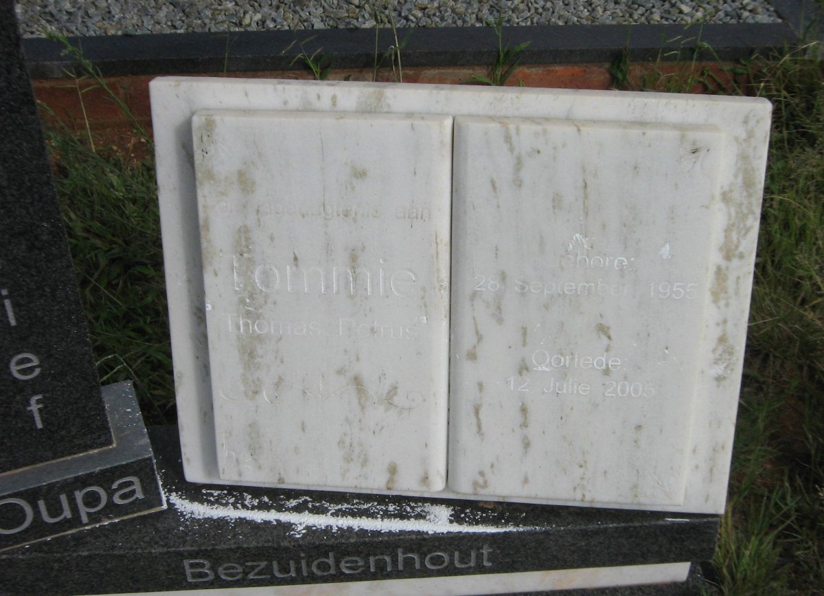 BEZUIDENHOUT Thomas Petrus 1955-2005