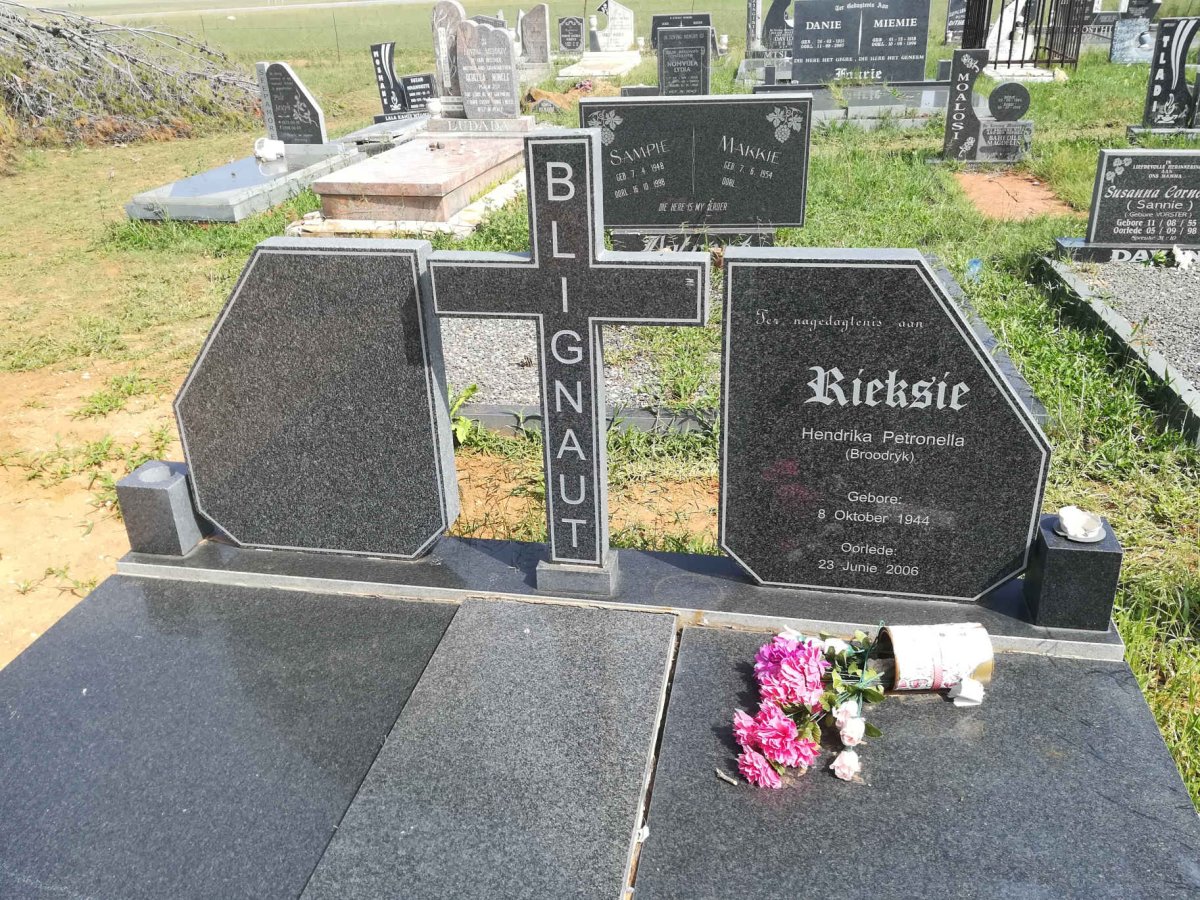BLIGNAUT Hendrika Petronella nee BROODRYK 1944-2006