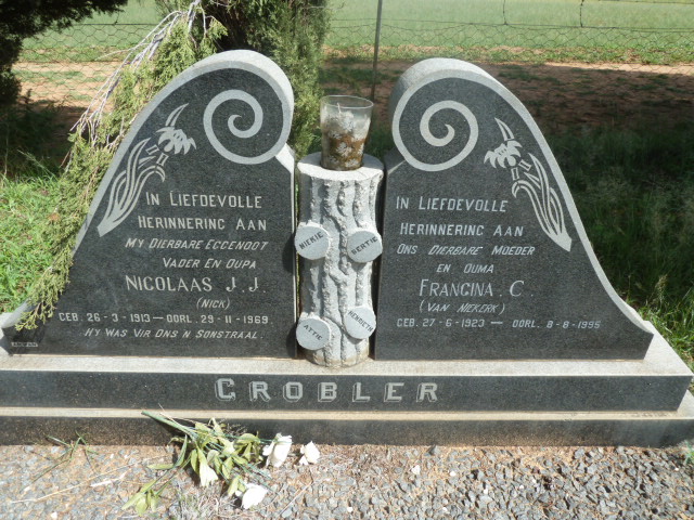 GROBLER Nicolaas J.J. 1913-1969 &amp; Francina C. VAN NIEKERK 1923-1995