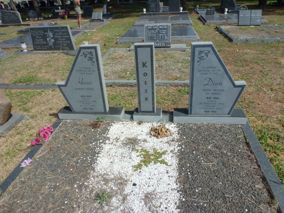 KOTZE Johannes Antonie 1926-1994 &amp; Doulina Hendrina WESSELS 1935-2010