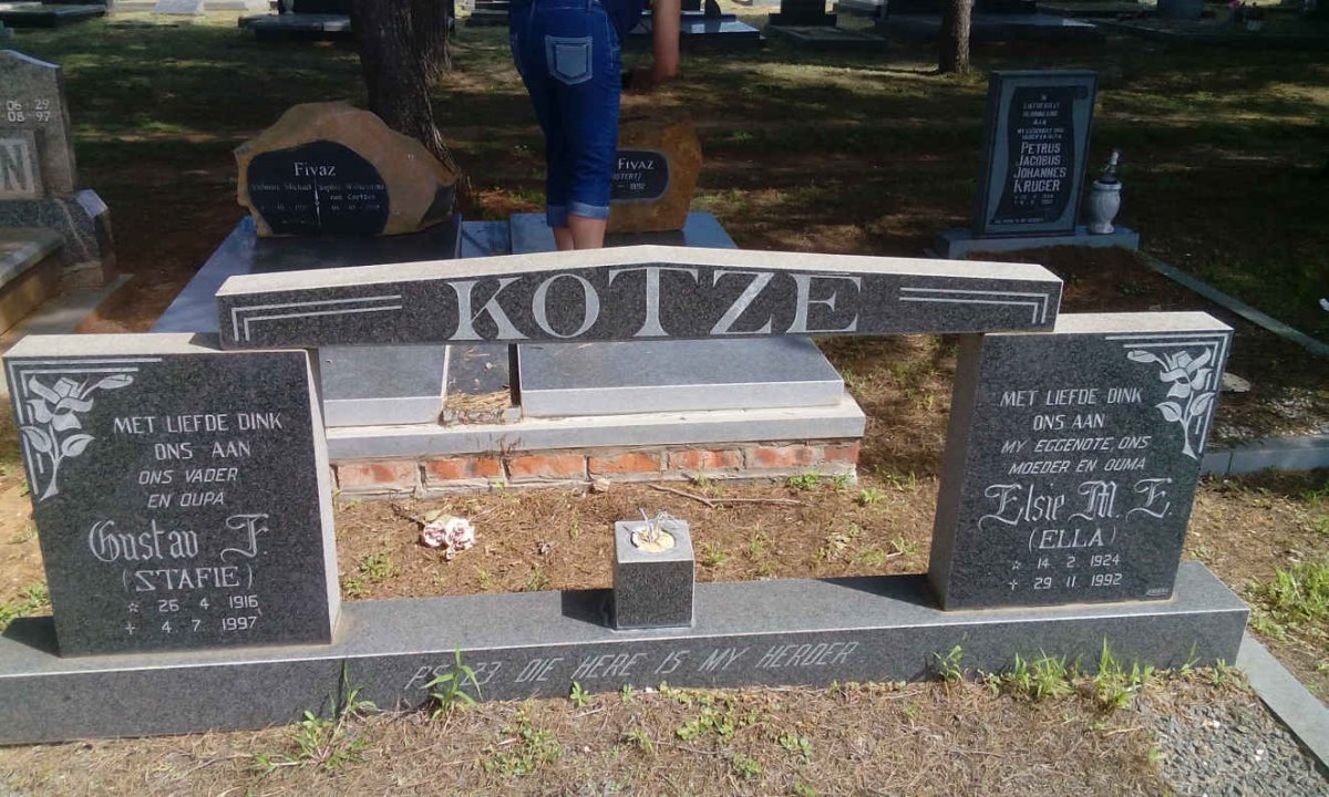 KOTZE Gustav F. 1916-1997 &amp; Elsie M.E. 1924-1992