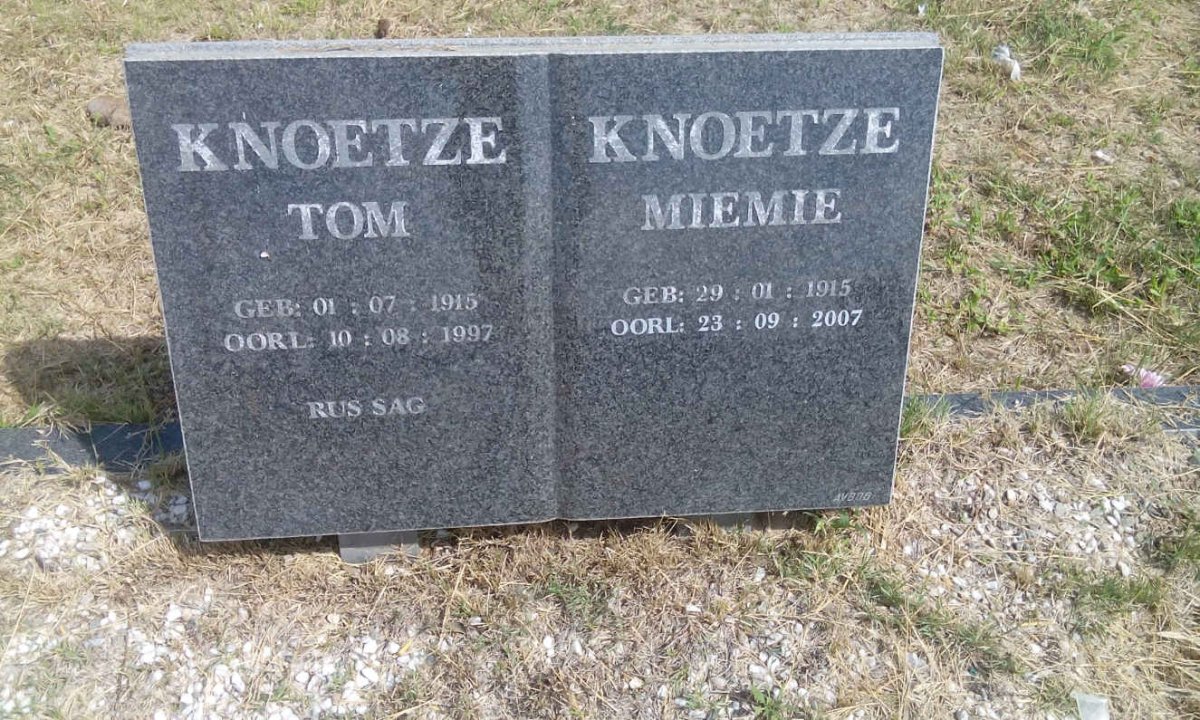 KNOETZE Tom 1915-1997 &amp; Miemie 1915-2007