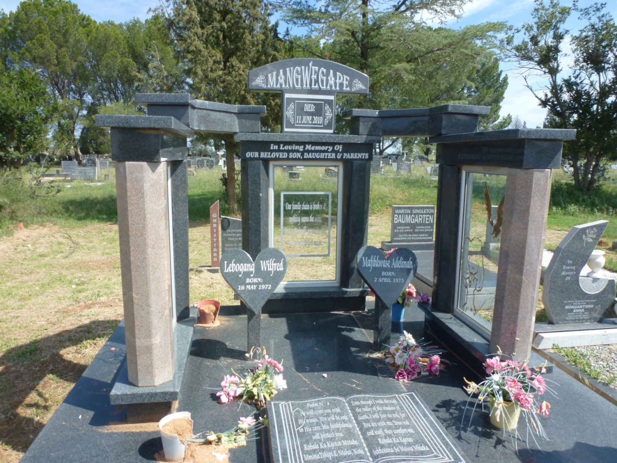 MANGWEGAPE Lebogang Wilfred 1972-2010 :: MANGWEGAPE Mafihlwase Adelinah 1973-2010