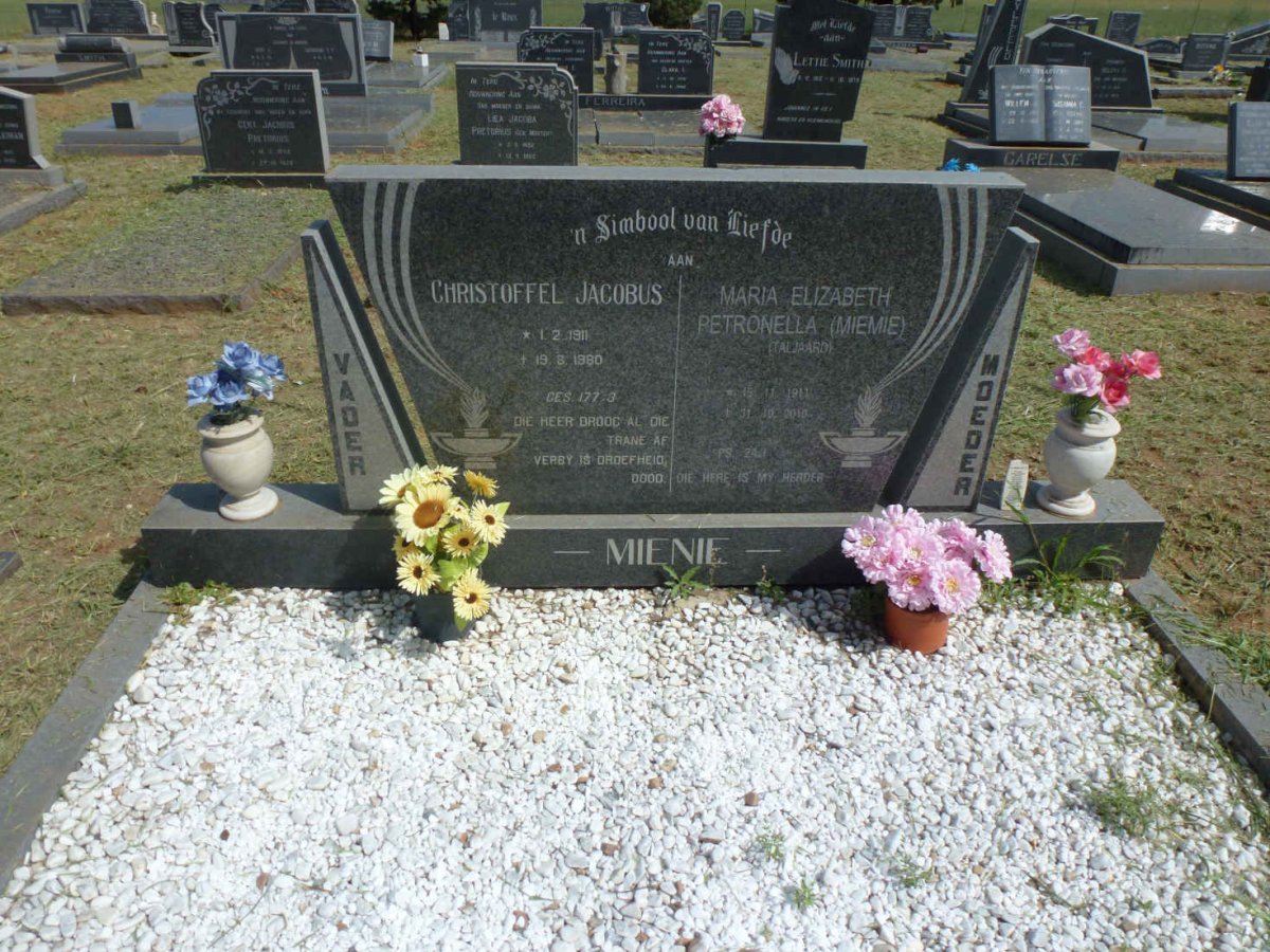 MIENIE Christoffel Jacobus 1911-1980 &amp; Maria Elizabeth Petronella TALJAARD 1911-2010