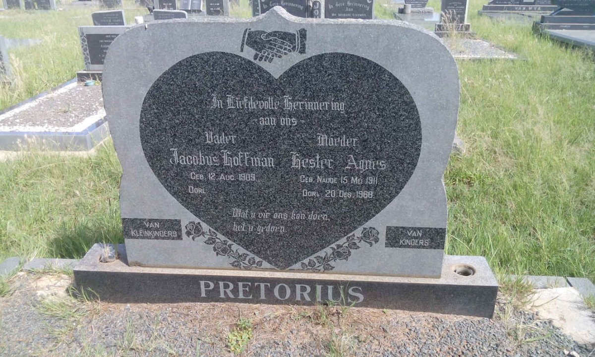 PRETORIUS Jacobus Hoffman 1909- &amp; Hester Agnes NAUDE 1911-1968