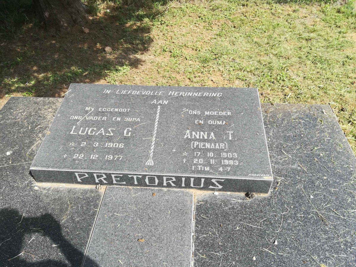 PRETORIUS Lucas G. 1906-1977 &amp; Anna T. PIENAAR 1903-1983