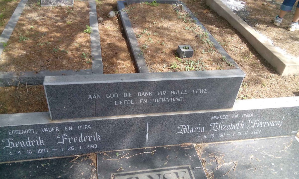 RENSBURG Hendrik Frederik, Janse van 1907-1993 &amp; Maria Elizabeth FERREIRA 1911-2004