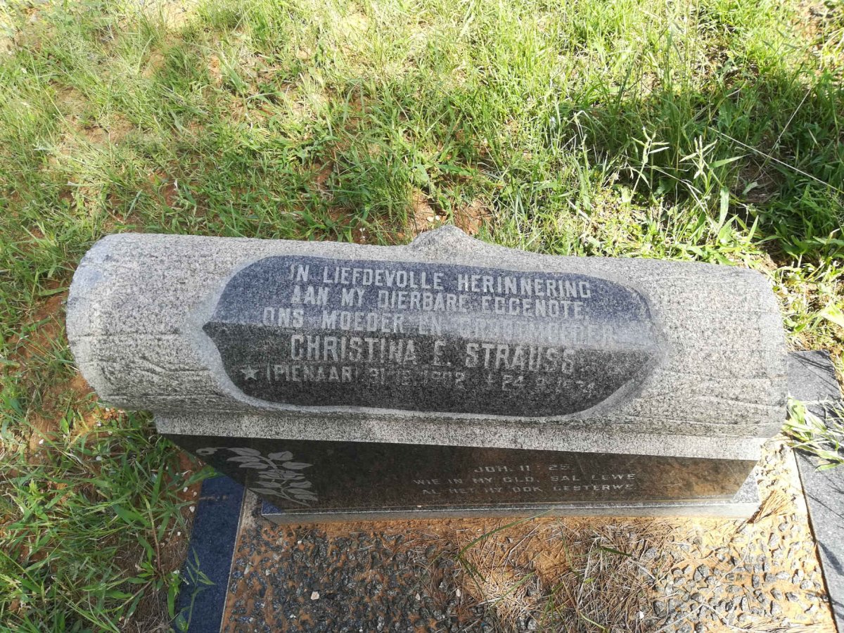 STRAUSS Christina E. nee PIENAAR 1902-1974