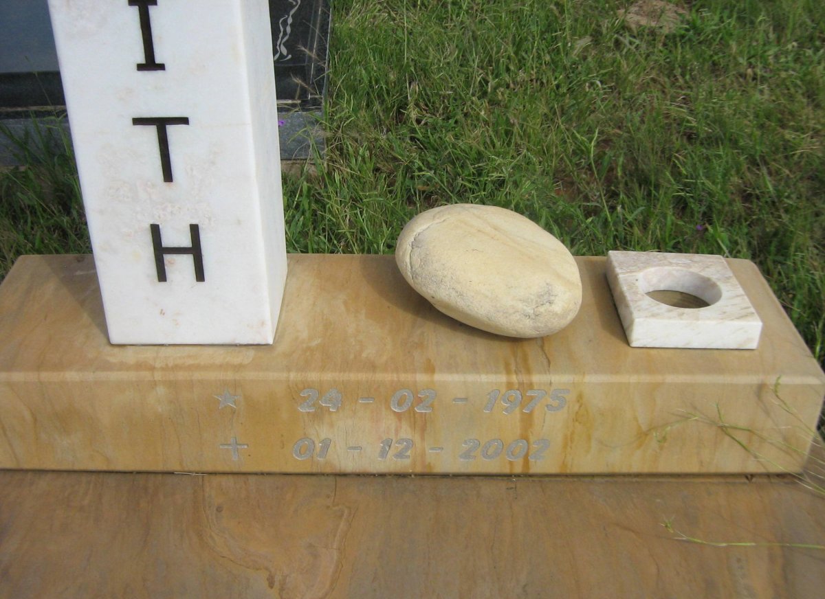 SMITH Rhinus 1975-2002