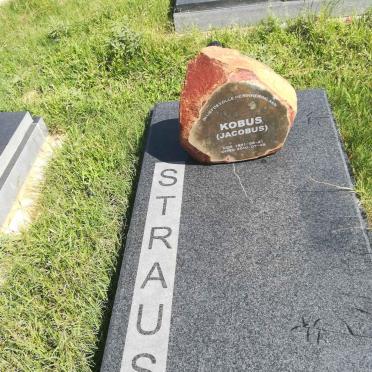STRAUSS Jacobus 1951-2010