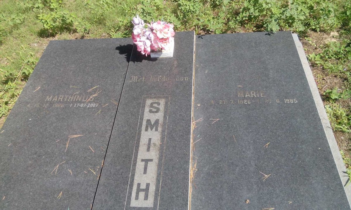 SMITH Marthinus 1926-2007 &amp; Marie 1928-1985