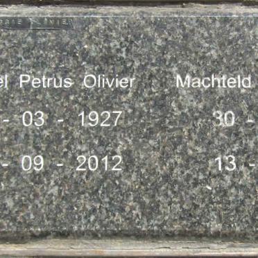 OLIVIER Daniel Petrus 1927-2012 & Machteld Susanna 1928-2015