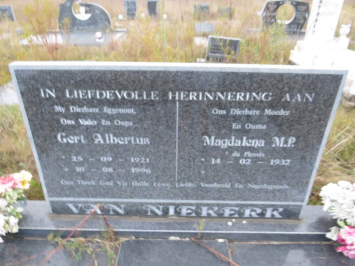 NIEKERK Gert Albertus, van 1921-1996 &amp; Magdalena M.P. DU PLESSIS 1932-