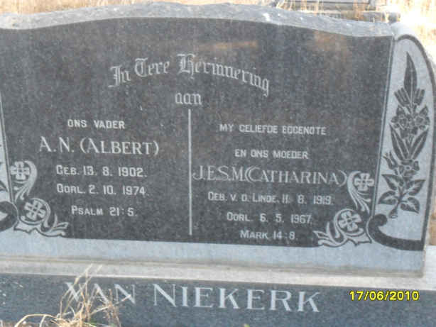 NIEKERK A.N., van 1902-1974 &amp; J.E.S.M. 1919-1967