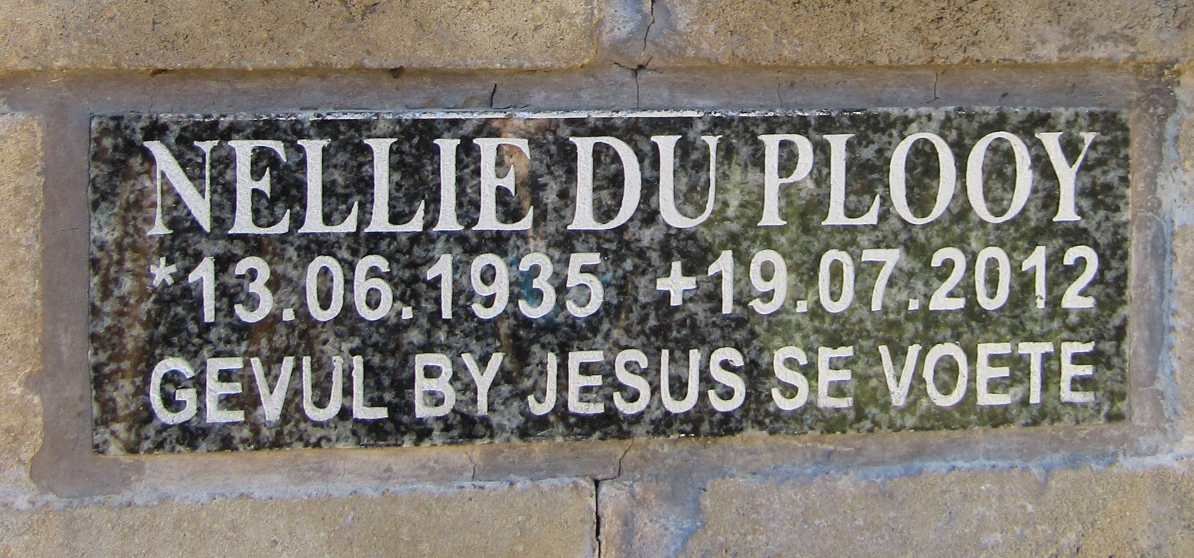 PLOOY Nellie, du 1935-2012