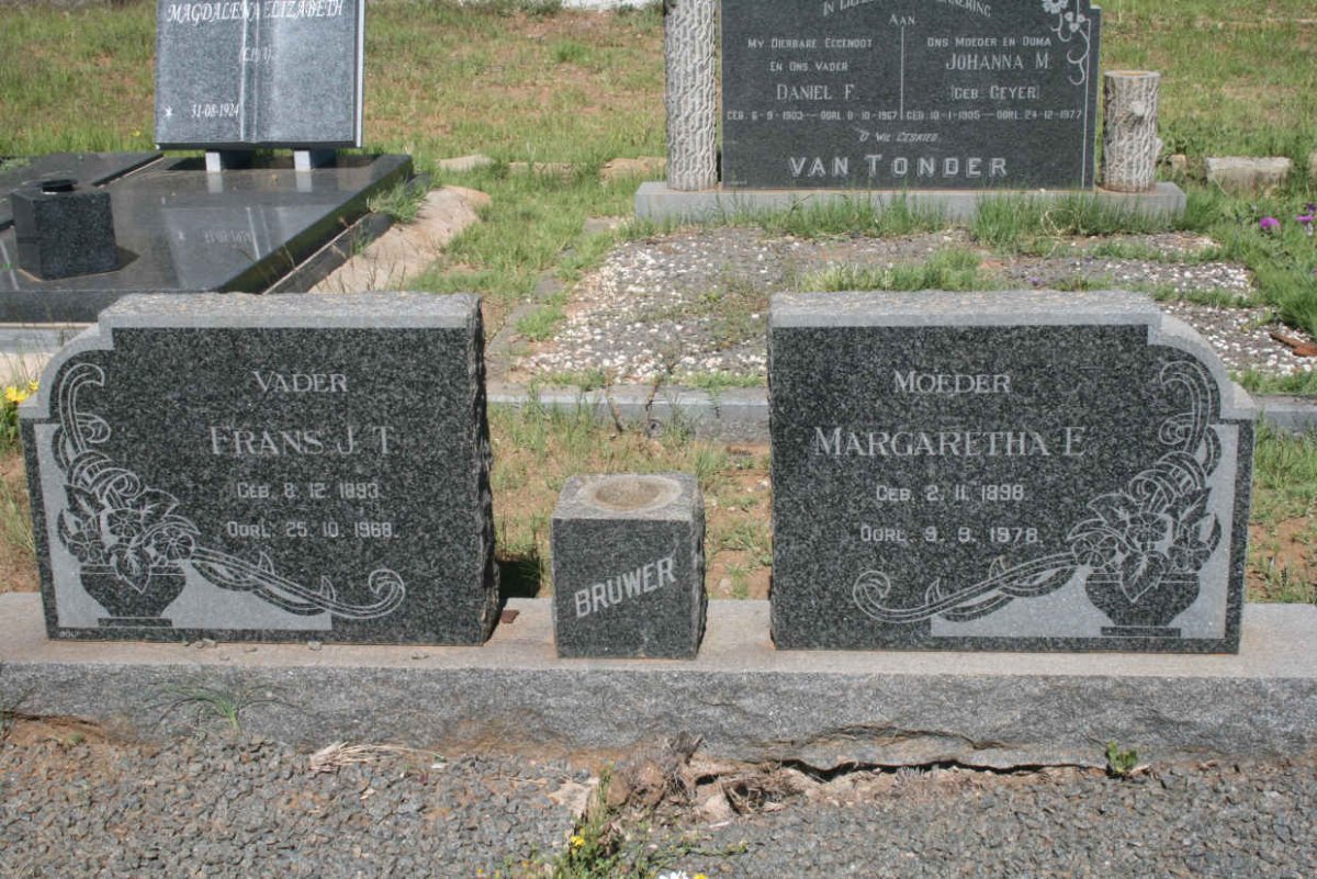 BRUWER Frans J.T. 1893-1968 &amp; Margaretha E. 1898-1978