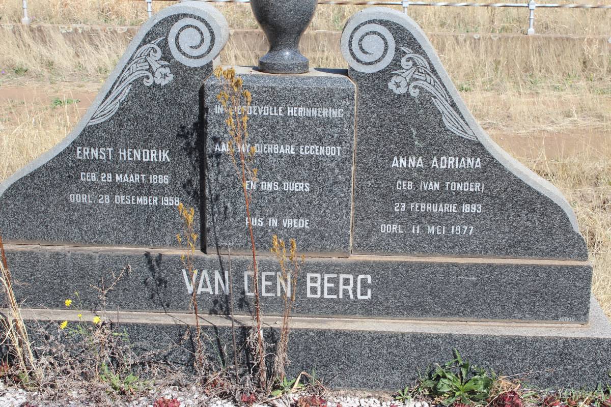 BERG Ernst Hendrik, van den 1886-1958 &amp; Anna Adriana VAN TONDER 1893-1977