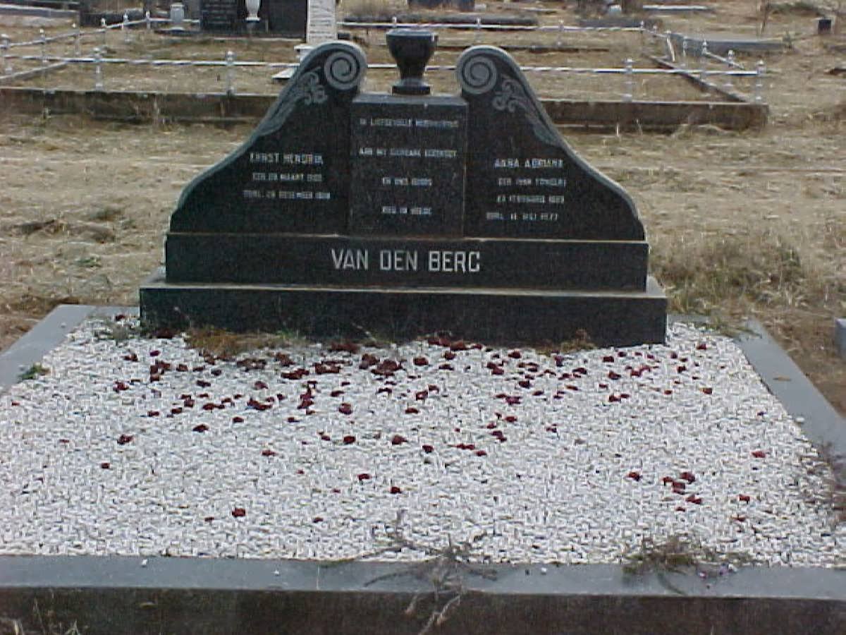 BERG  Ernst Hendrik, van den 1886-1958 &amp; Anna Adriana VAN TONDER 1893-1977