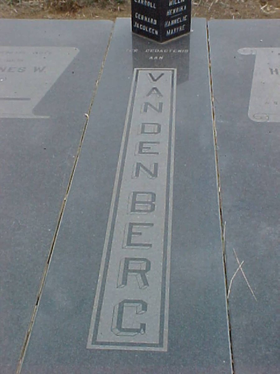BERG Johannes W., van den 1922- &amp; Hendrika J. SNYMAN 1928-1984