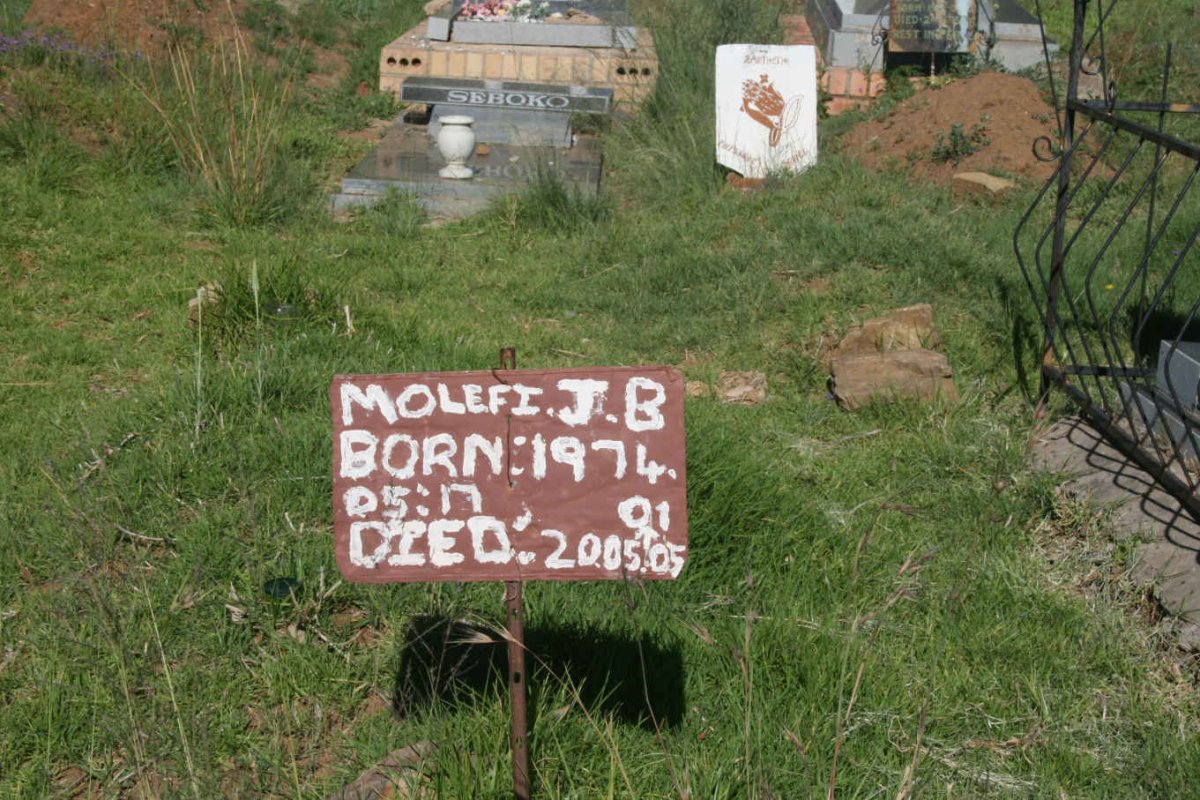 MOLEFI J.B. 1974-2005